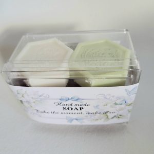 Assortiment de petits savons .