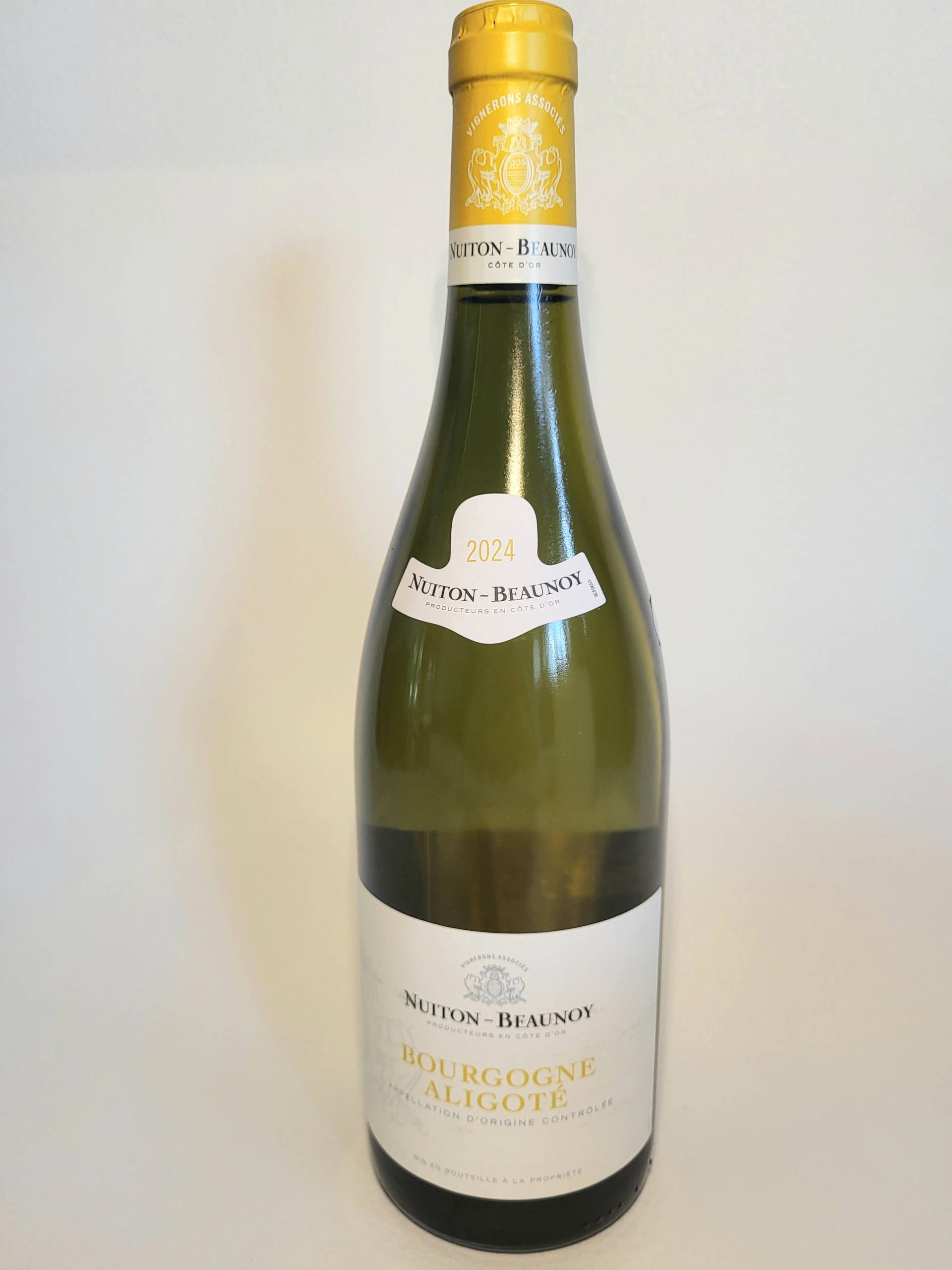 Boutique Vin Blanc scaled 2