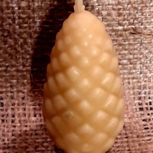 Bougie cône de pin , 6 cm / 3 cm